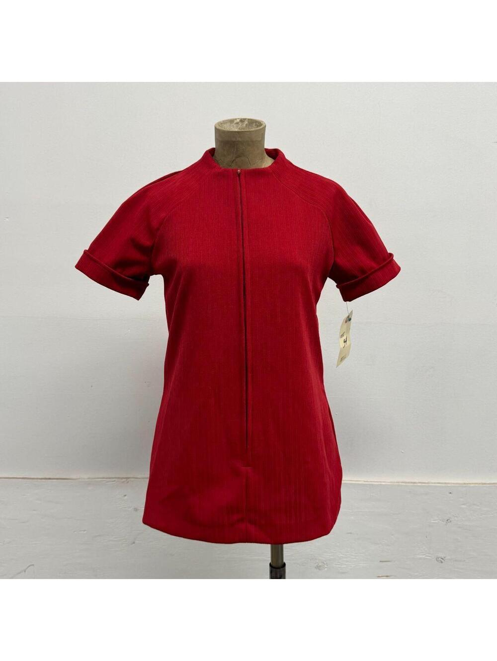 Vintage 1970s Fenton Cherry Red Ribbed Mock Neck Zip-Front Tunic Top